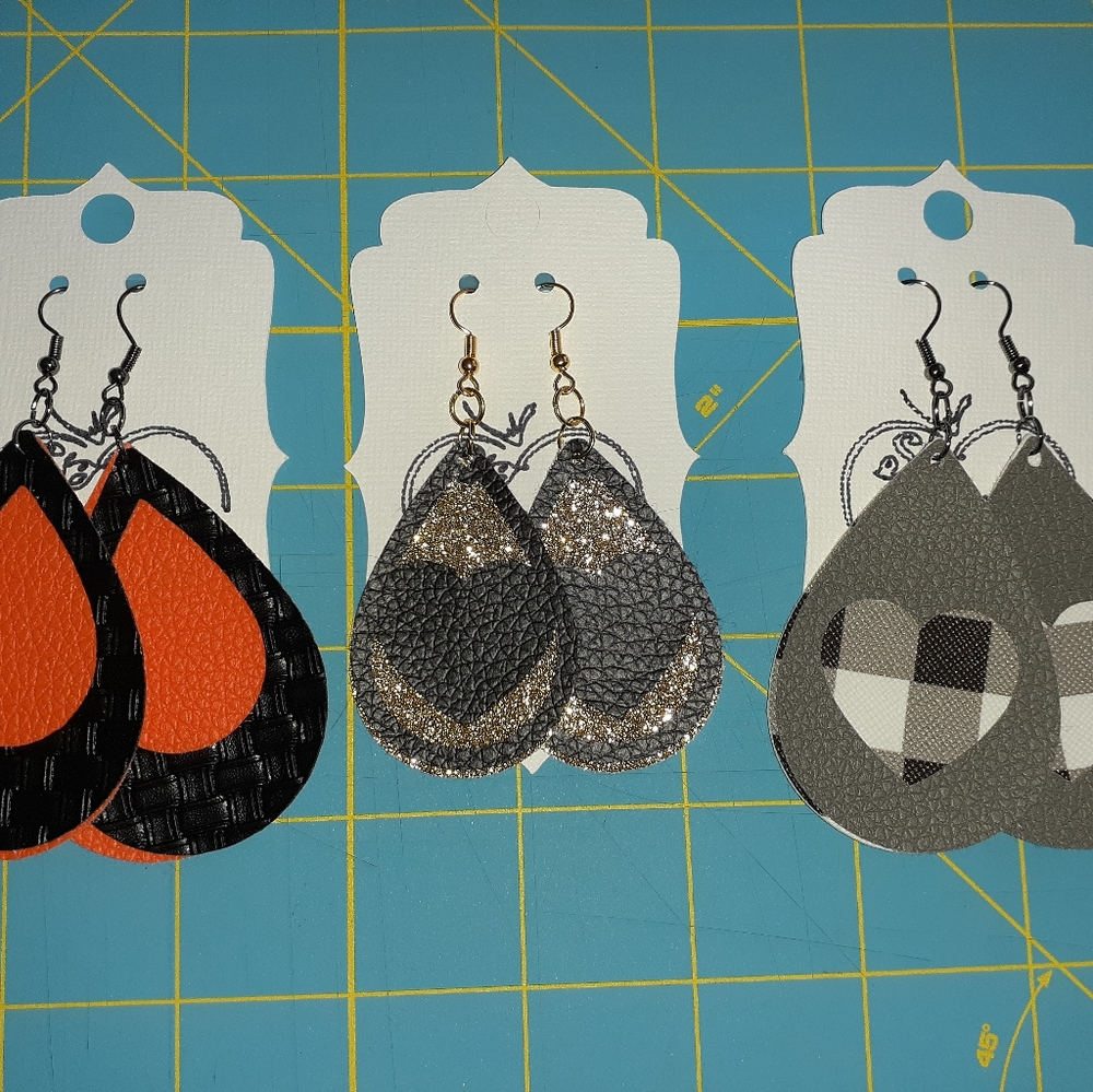 Bold Dangling Earrings set